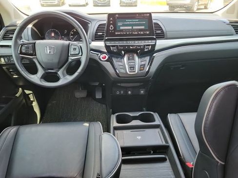 Certified 2025 Honda Odyssey Touring image 14
