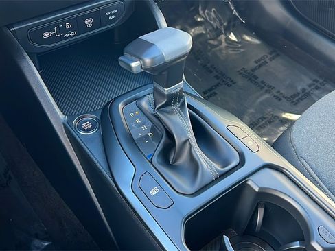New 2025 Kia K4 LXS image 14