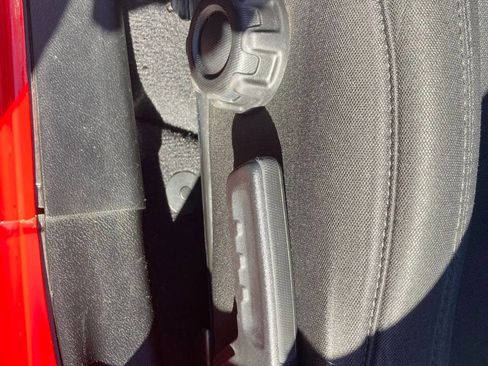 Used 2020 Jeep Wrangler Unlimited Sahara image 13