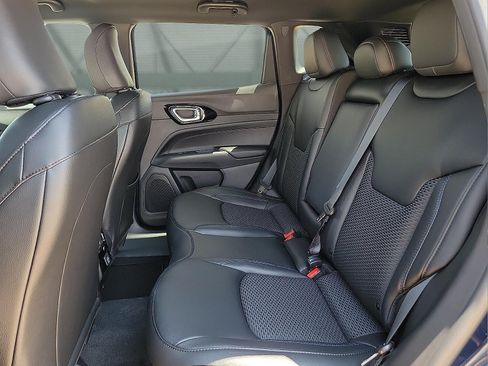 New 2026 Jeep Compass Latitude AWD/4WD image 8