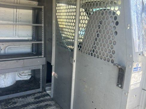 Used 2005 Chevrolet Astro RWD image 27