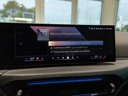 New 2025 BMW 330i xDrive Sedan w/ Convenience Package image 28