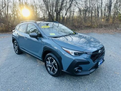 Used 2025 Subaru Crosstrek 2.0i Premium image 3