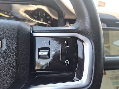 Used 2021 Land Rover Range Rover Evoque SE AWD/4WD image 16