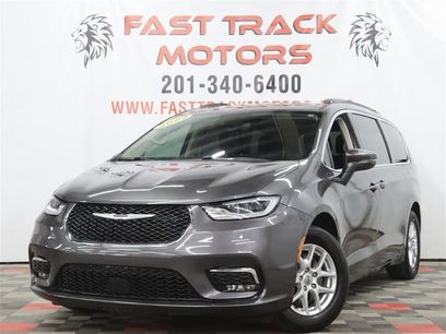 Used 2022 Chrysler Pacifica Touring-L