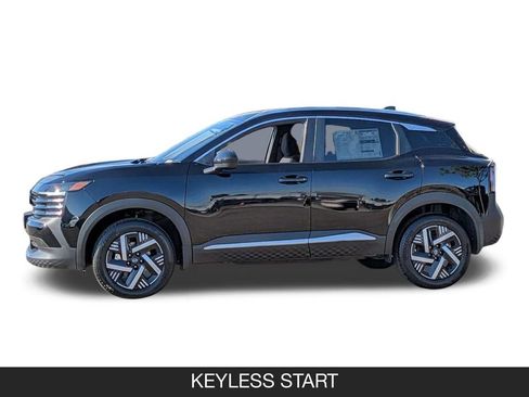 New 2026 Nissan Kicks SV w/ SV Premium Package FWD image 5