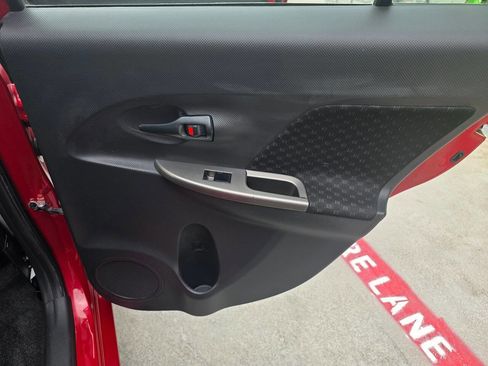 Used 2011 Scion xD image 24