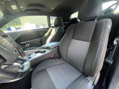 Used 2020 Dodge Challenger SXT w/ Blacktop Package RWD image 17