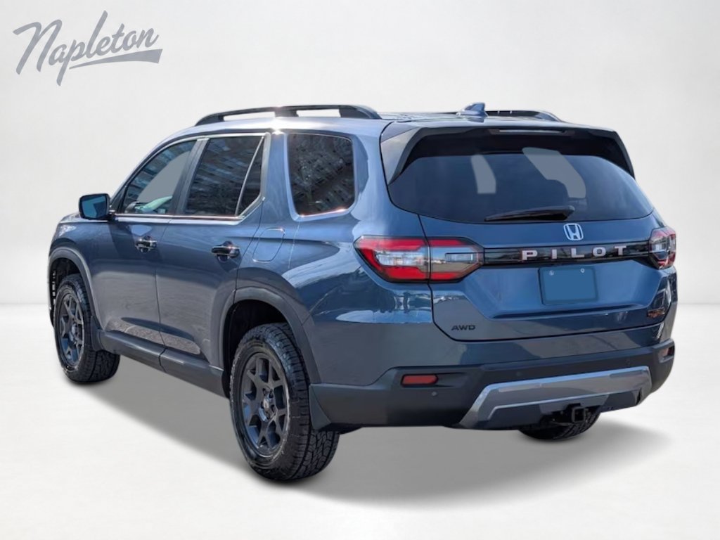 New 2026 Honda Pilot TrailSport image 3