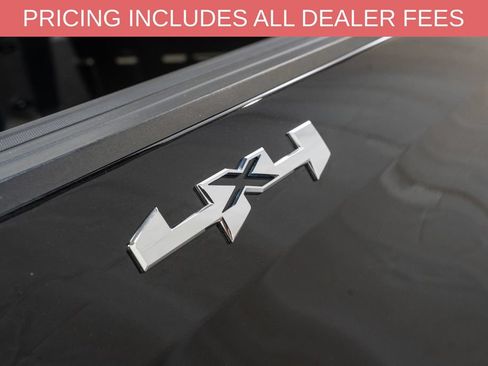 Used 2024 GMC Sierra 1500 SLT AWD/4WD image 6