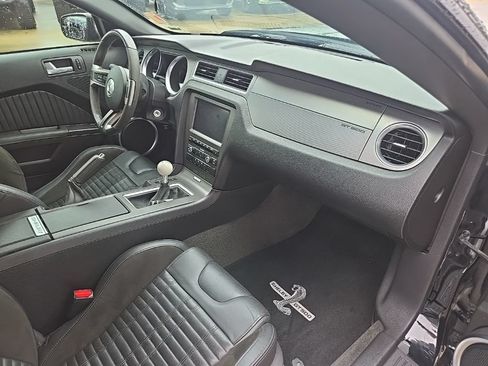 Used 2013 Ford Mustang Shelby GT500 RWD image 80