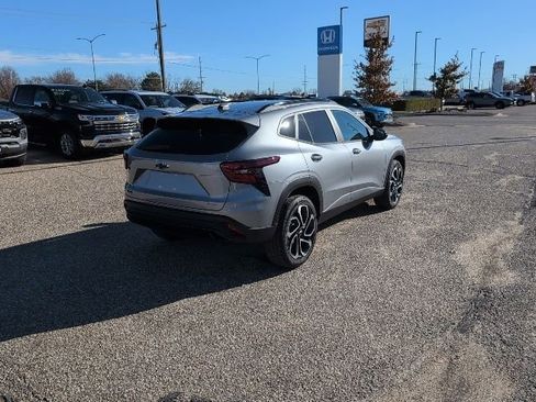 New 2026 Chevrolet Trax RS w/ Sunroof Package image 17