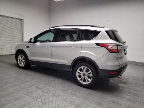 Used 2018 Ford Escape SE FWD image 3