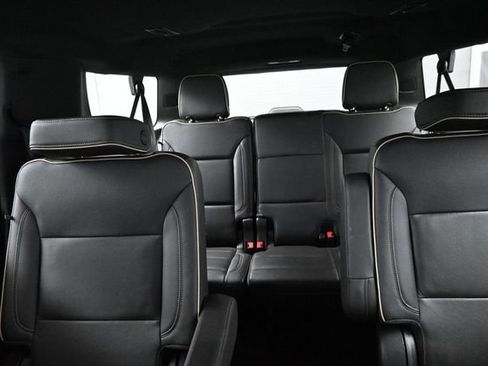 Used 2021 GMC Yukon XL SLT w/ SLT Luxury Plus Package AWD/4WD image 14