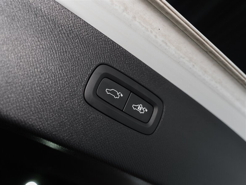 Used 2018 Volvo XC90 T6 Inscription AWD/4WD image 30
