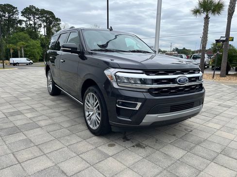 Used 2024 Ford Expedition Limited RWD image 8