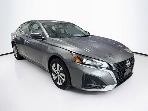 Certified 2025 Nissan Altima 2.5 S image 24