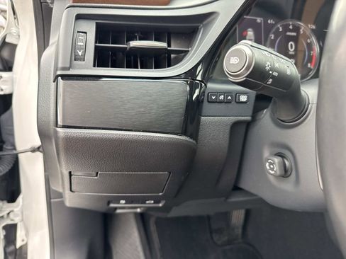 Certified 2024 Lexus ES 350 w/ Premium Package image 31