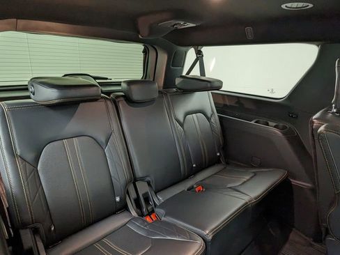 Used 2024 Ford Expedition Max Platinum image 42