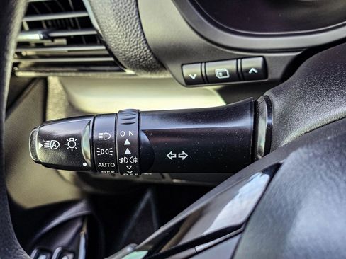 Used 2022 Mitsubishi Eclipse Cross LE image 22