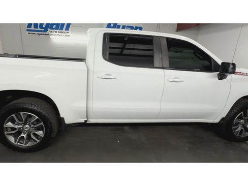 Certified 2024 Chevrolet Silverado 1500 RST AWD/4WD image 9