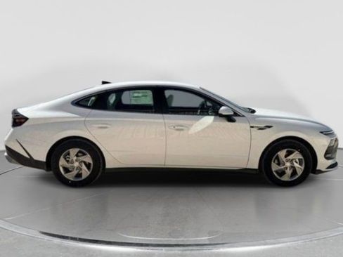 New 2026 Hyundai Sonata SE FWD image 8