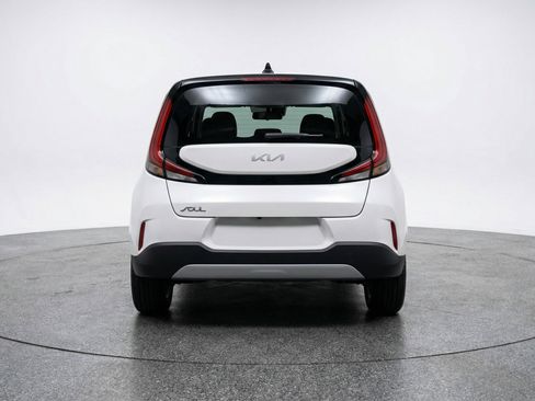 Used 2025 Kia Soul LX w/ LX Technology Package image 7