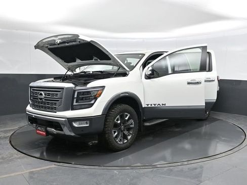 Used 2024 Nissan Titan Platinum Reserve w/ Moonroof Package image 61