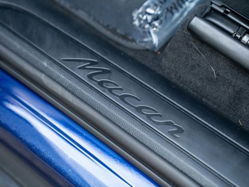 Used 2024 Porsche Macan image 12