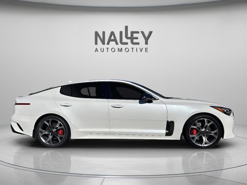 Used 2018 Kia Stinger GT2 image 4