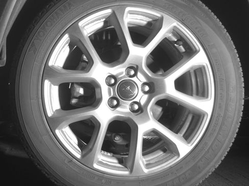 Used 2025 Jeep Compass Limited image 14