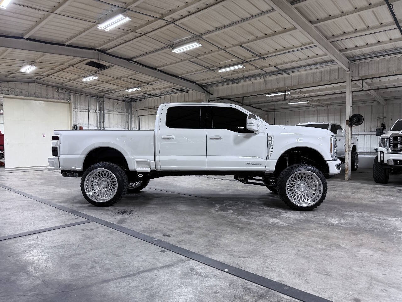 Used 2026 Ford F250 4x4 Crew Cab Super Duty image 3