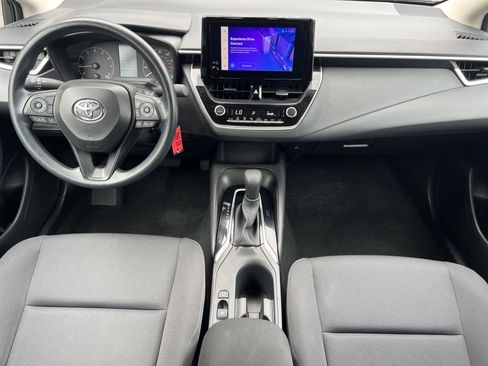 Used 2025 Toyota Corolla LE FWD image 2