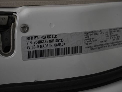 Used 2022 Chrysler Pacifica Touring-L AWD/4WD image 51