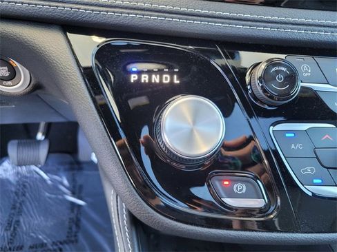 New 2026 Chrysler Pacifica Limited w/ S Appearance Package image 19