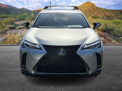 Used 2019 Lexus UX 200 image 9