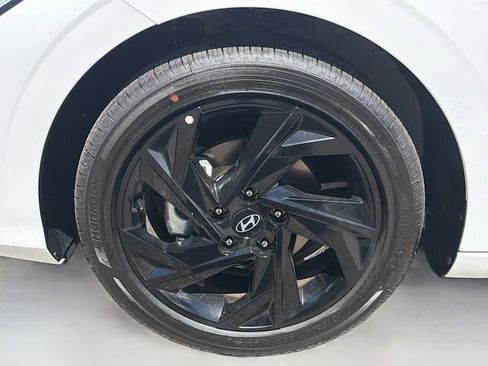 New 2026 Hyundai Elantra SEL Sport Premium FWD image 32