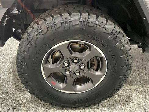 Used 2021 Jeep Gladiator Rubicon w/ Trailer Tow Package image 36