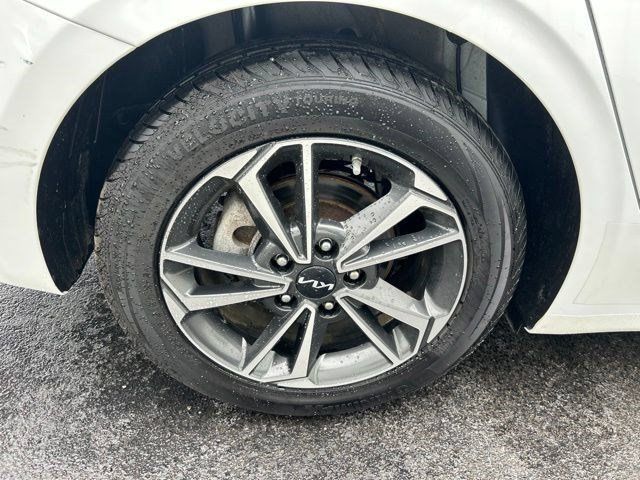 Used 2023 Kia Forte LXS FWD image 46