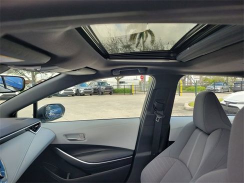 Used 2022 Toyota Corolla SE image 15