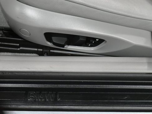 Used 2008 BMW 335i Convertible w/ Cold Weather Pkg image 25