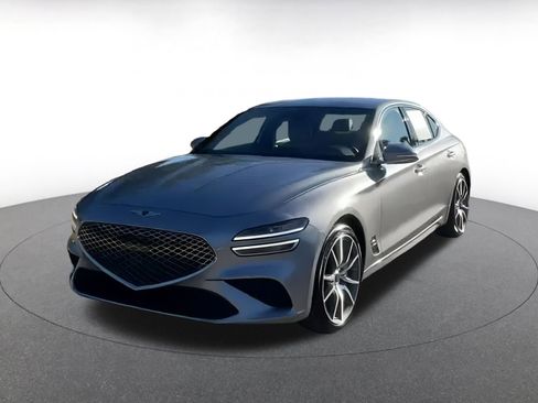 Used 2025 Genesis G70 2.5T image 7