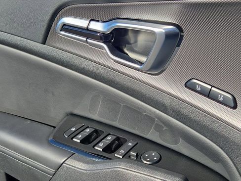 New 2025 Kia Sportage SX image 21