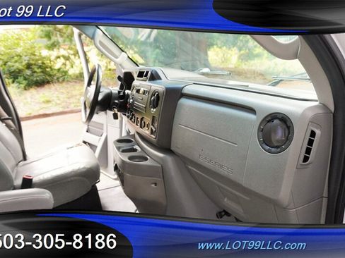 Used 2009 Ford E-250 and Econoline 250 Extended RWD image 17