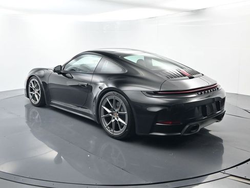 Used 2025 Porsche 911 Carrera image 3