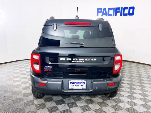 Used 2025 Ford Bronco Sport Outer Banks image 9