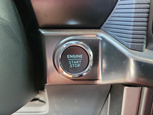 Used 2024 Ford F150 Platinum w/ Equipment Group 702A High image 30