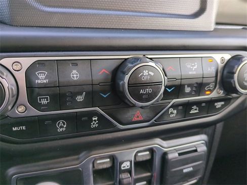 Used 2021 Jeep Gladiator Sport image 25