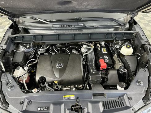 Used 2021 Toyota Highlander XLE FWD image 38