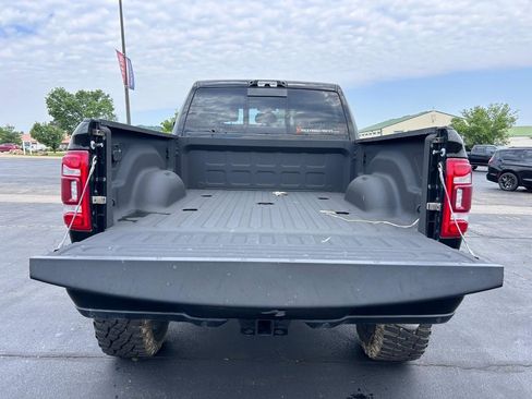 Used 2024 RAM 2500 Laramie w/ Sport Appearance Package image 9